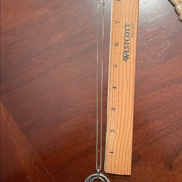 Elegant Silver Abalone Pendant Necklace - Picture 5 of 7